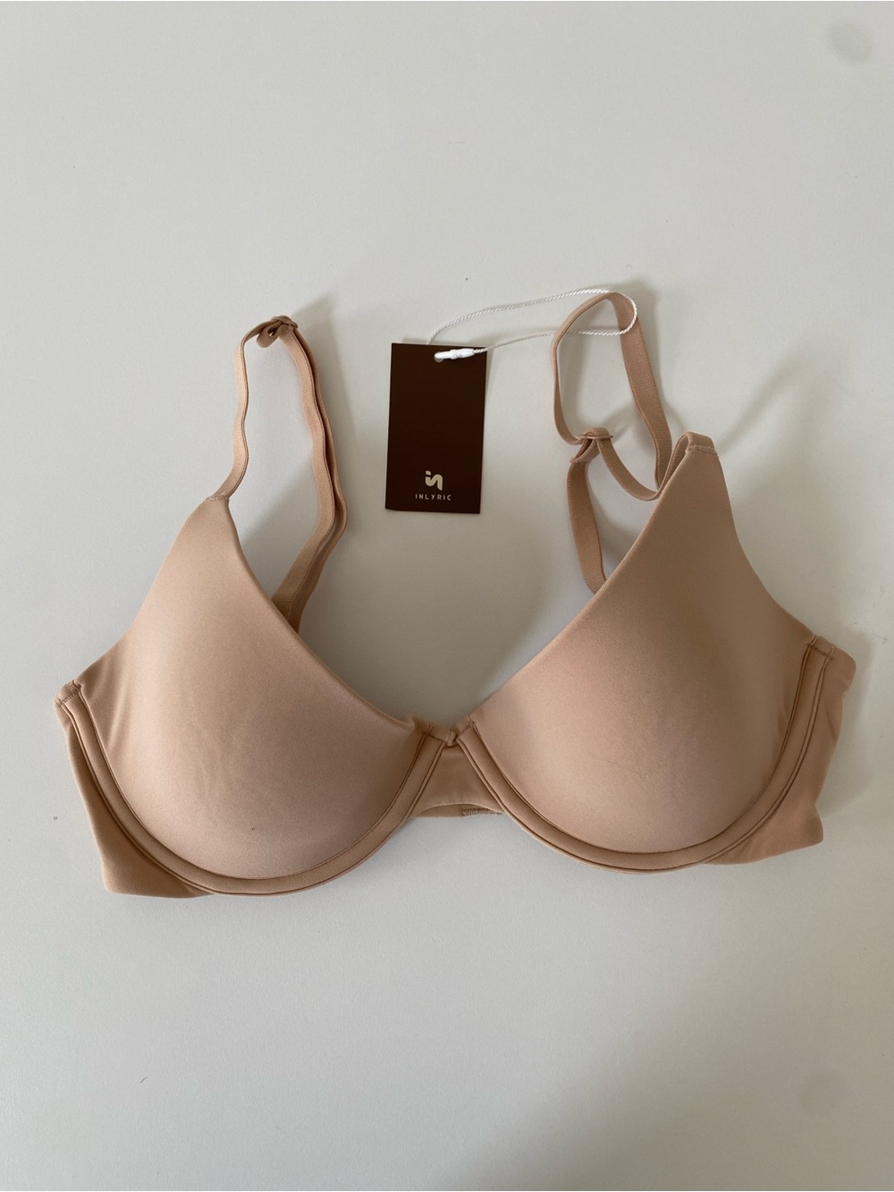 NEW Inlyric "Teardrop" Scoop Molded Seamless Lightweight bra in a warm beige 32D